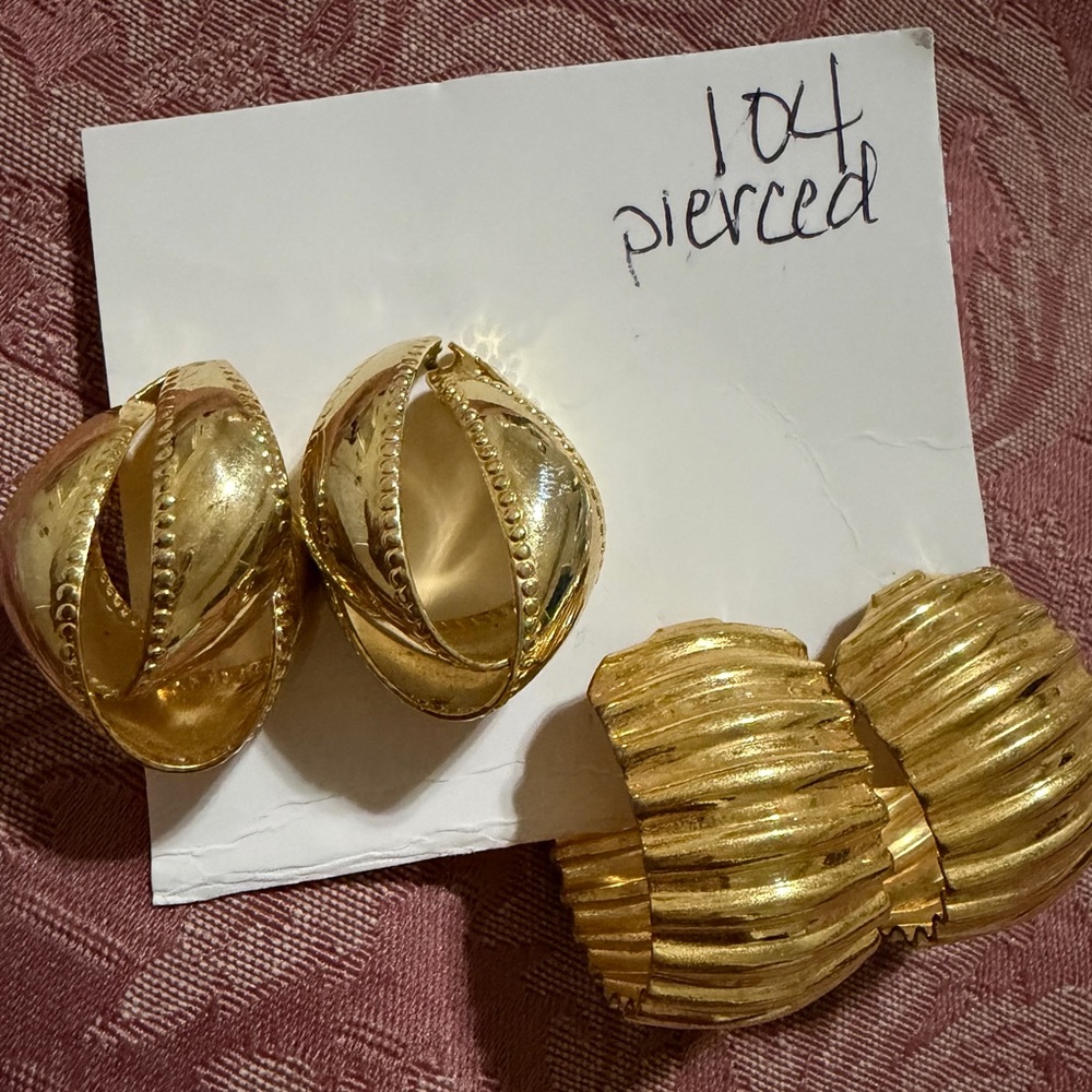 Gold-Tone Clip Earrings Set - Sculpted & Ribbed Styles